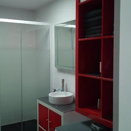 아파트 Modern & Cosy : 52 M² - Balcon Et Parking Prive - 메스
